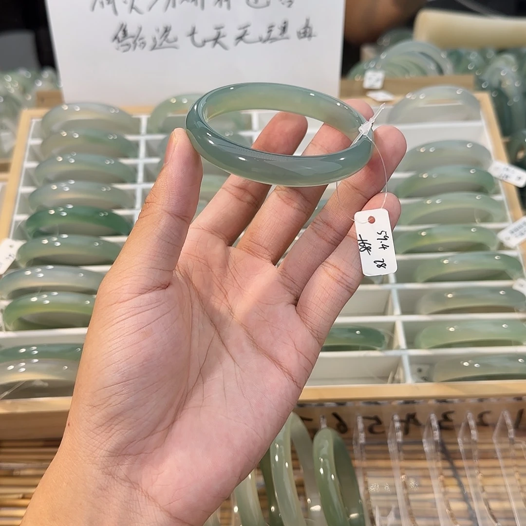 玛瑙/玉髓未镶嵌手镯圈口59.4