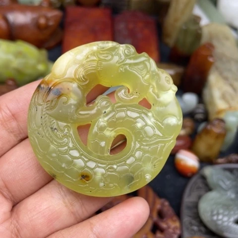 蛇纹石玉未镶嵌颈饰41