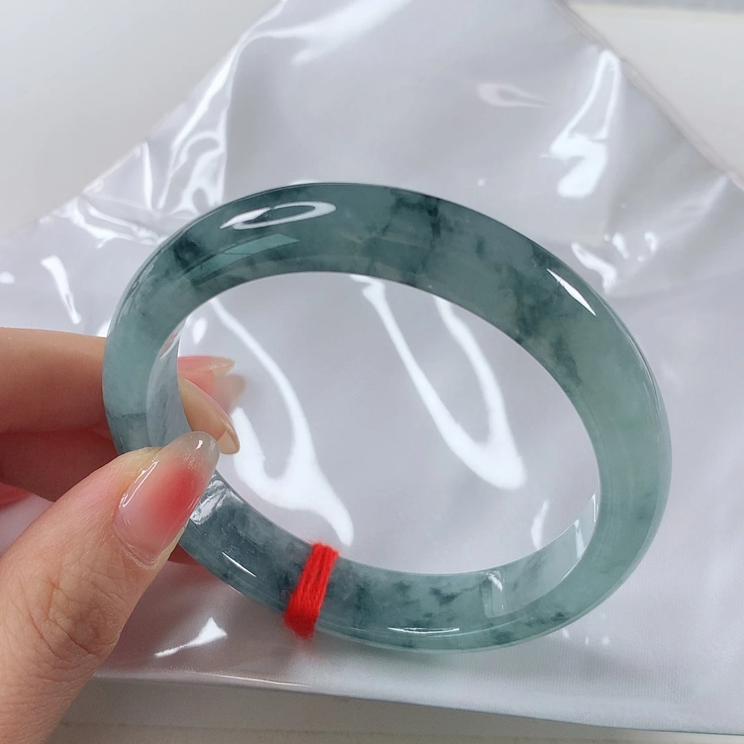 翡翠手镯未镶嵌 正圈①④⑧