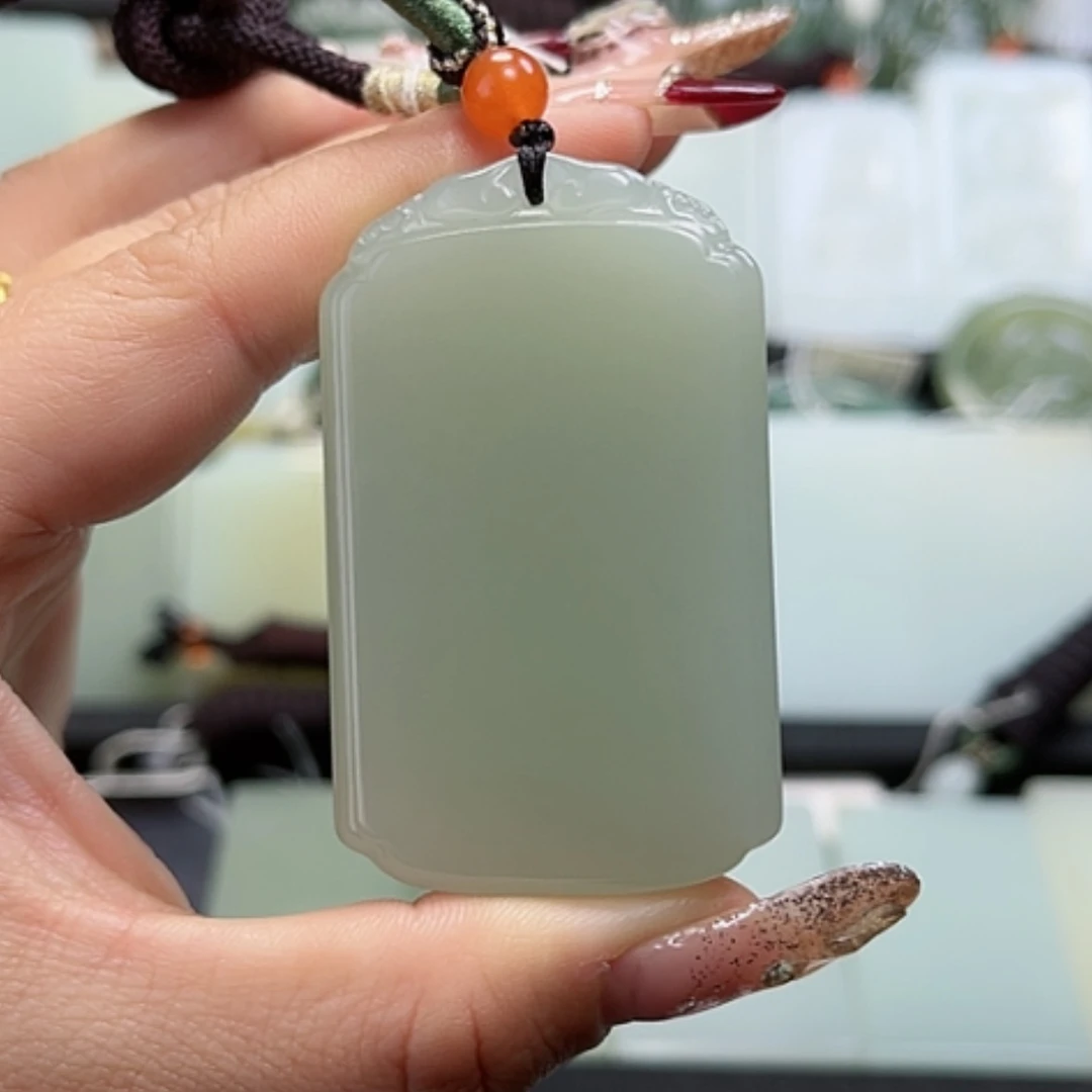 【闪购商品】和田玉颈饰未镶嵌而**年