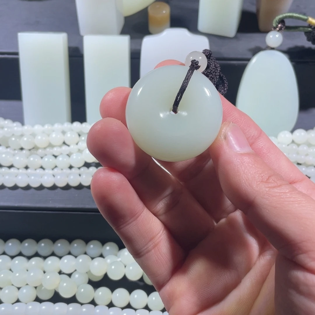 和田玉未镶嵌吊坠(不含链)平安扣