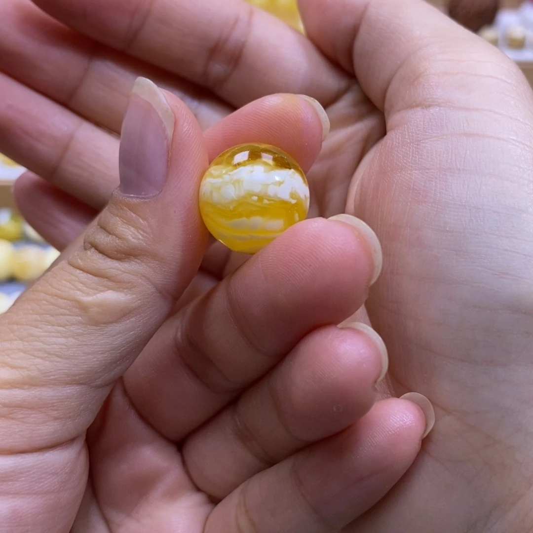 琥珀未镶嵌珠宝奇石16.6