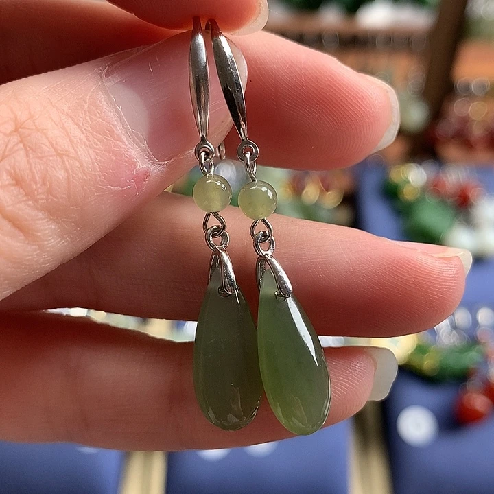 和田玉银S925镶嵌耳饰水滴晴水18*8左右