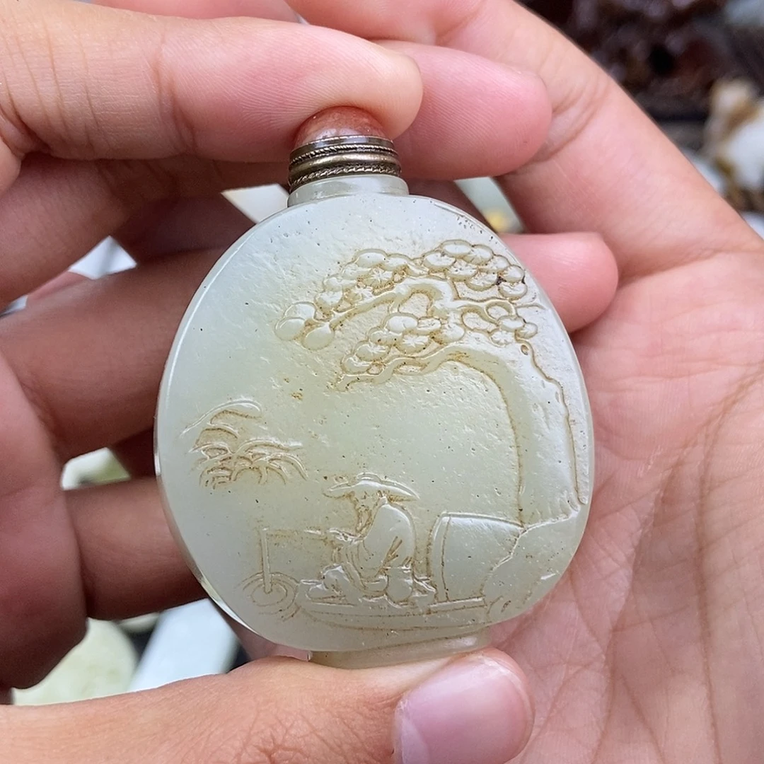 和田玉未镶嵌把件