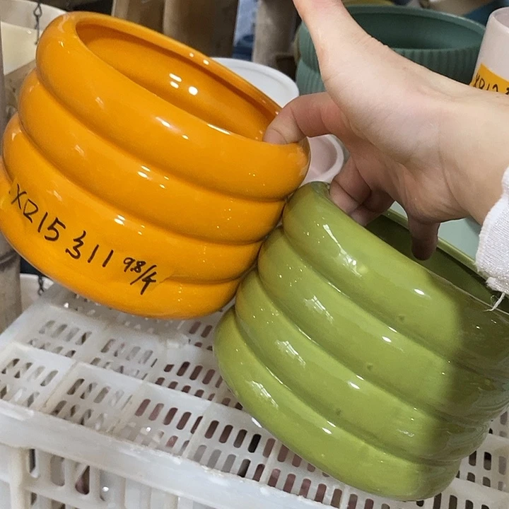 陶盆有孔 瑕疵针孔漏釉介意勿拍外口 13外15高11