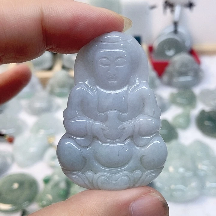 翡翠未镶嵌颈饰观音微瑕