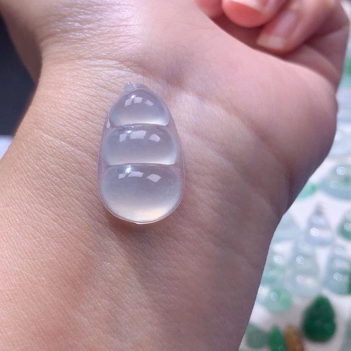 颈饰未镶嵌翡翠冰种福豆