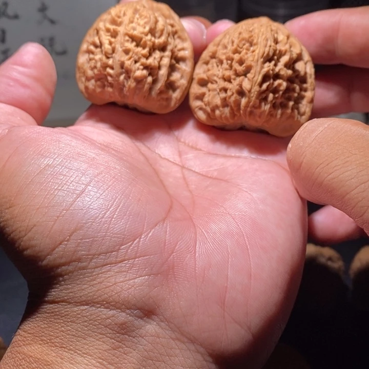 把件文玩核桃L南疆石