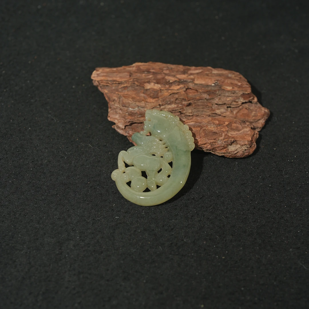 12.30香港王老板-翡翠吊坠1y13