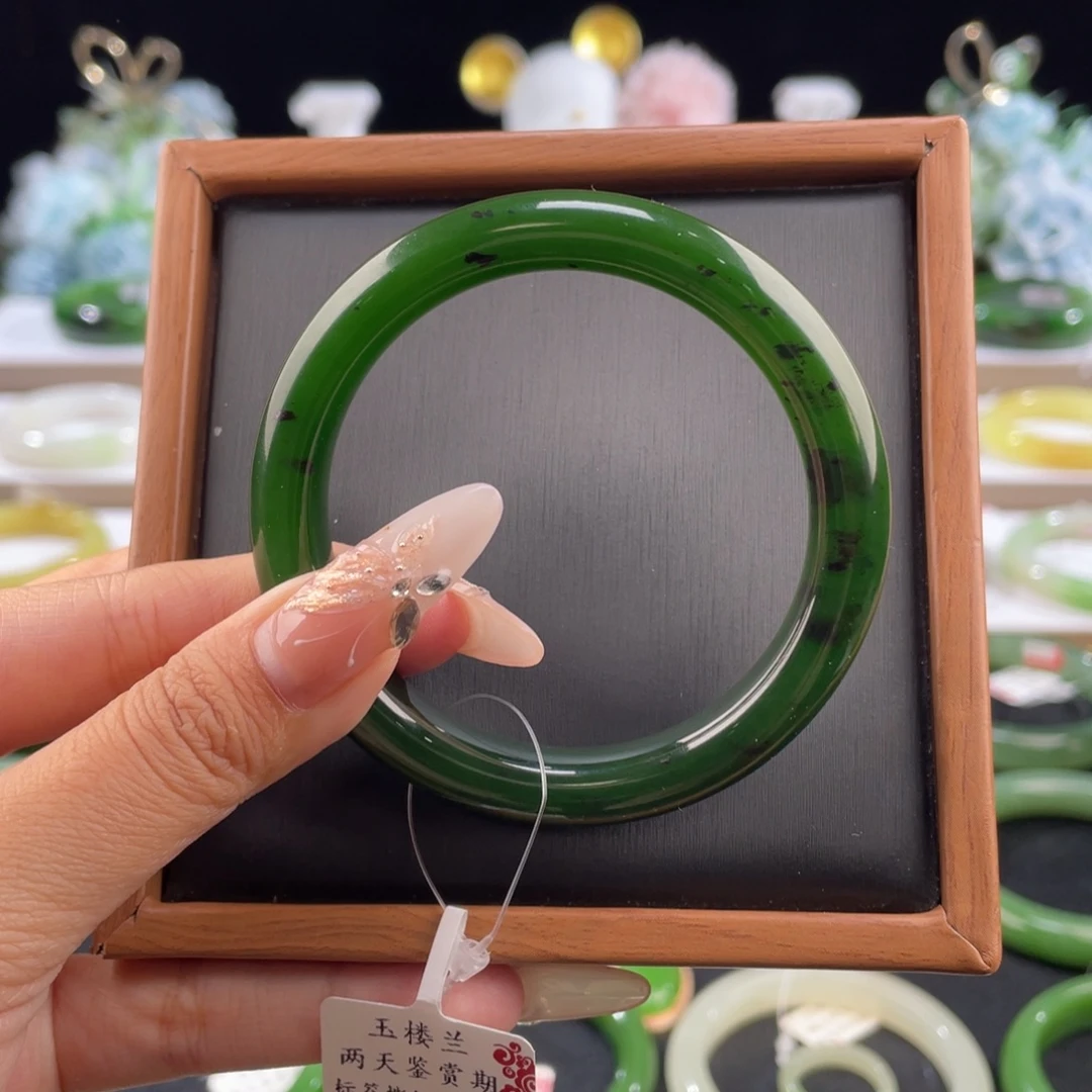 和田玉未镶嵌手镯俄碧红皮菠菜绿53mm