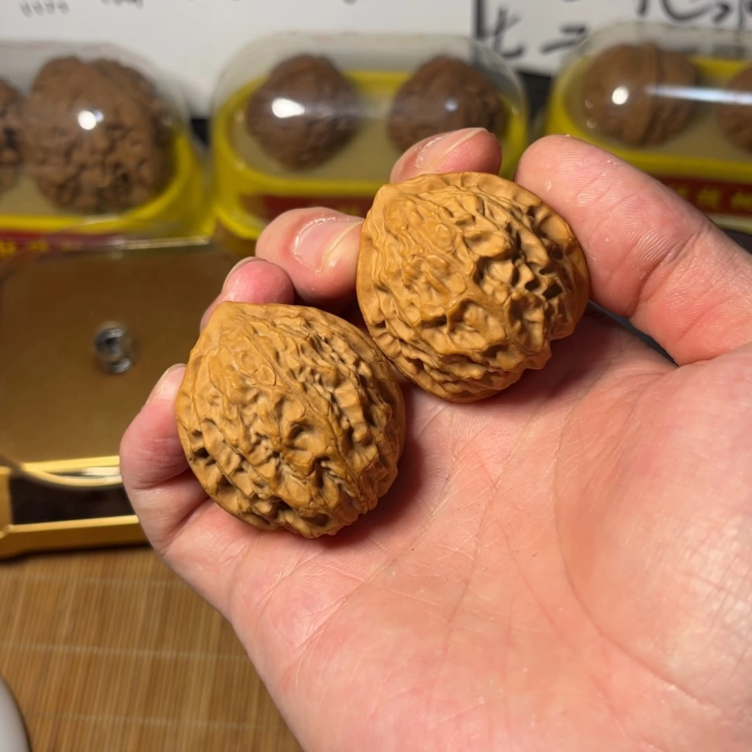 核桃37尺，全品金牛……38