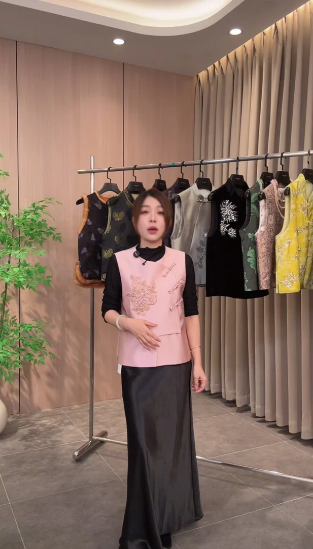 H新中式上衣国风宽松型常规款厚款马夹网红双层服装时尚绣花马甲