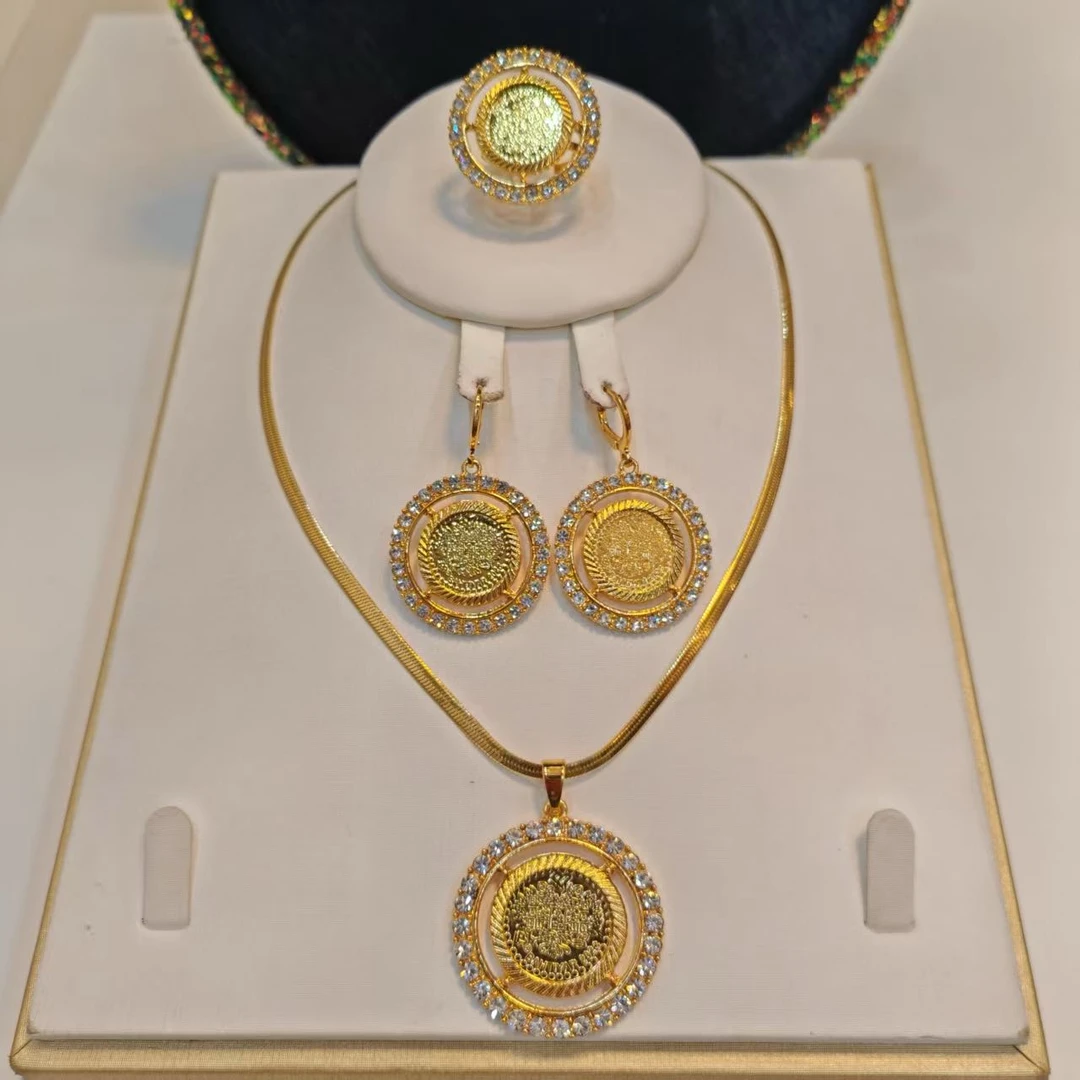 钛钢项链 诗美恋手工气质轻奢时尚复古女王金色镶嵌