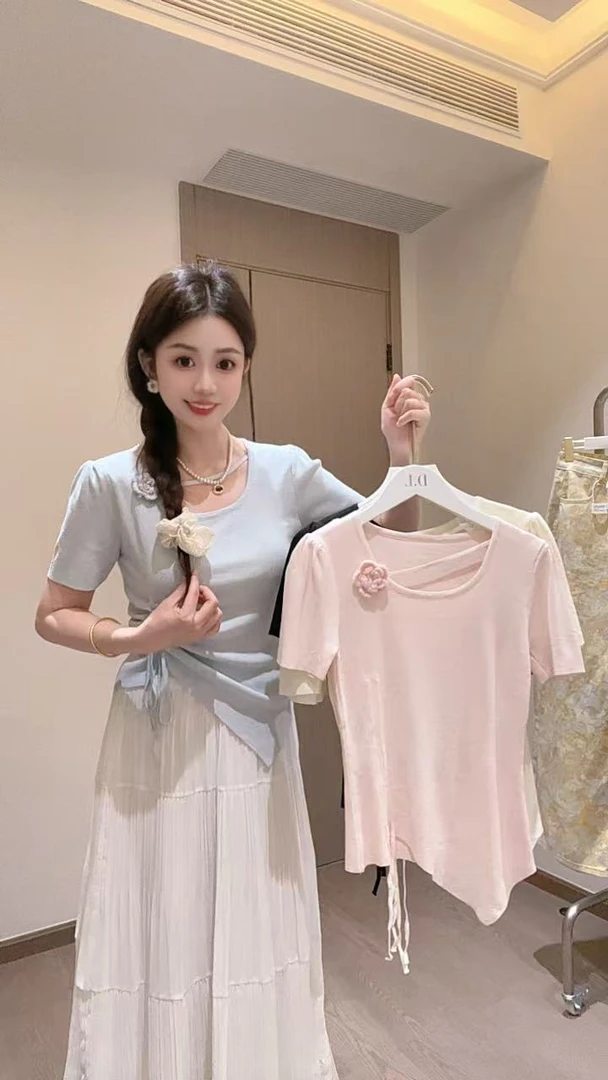 92811-韩系设计感立体花朵抽绳冰丝针织衫