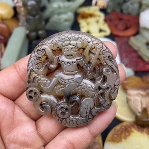 蛇纹石玉颈饰未镶嵌63