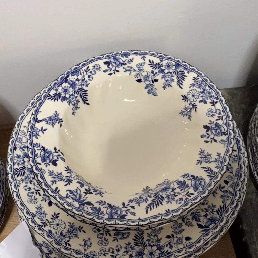 瓷微瑕青花草帽盘八寸