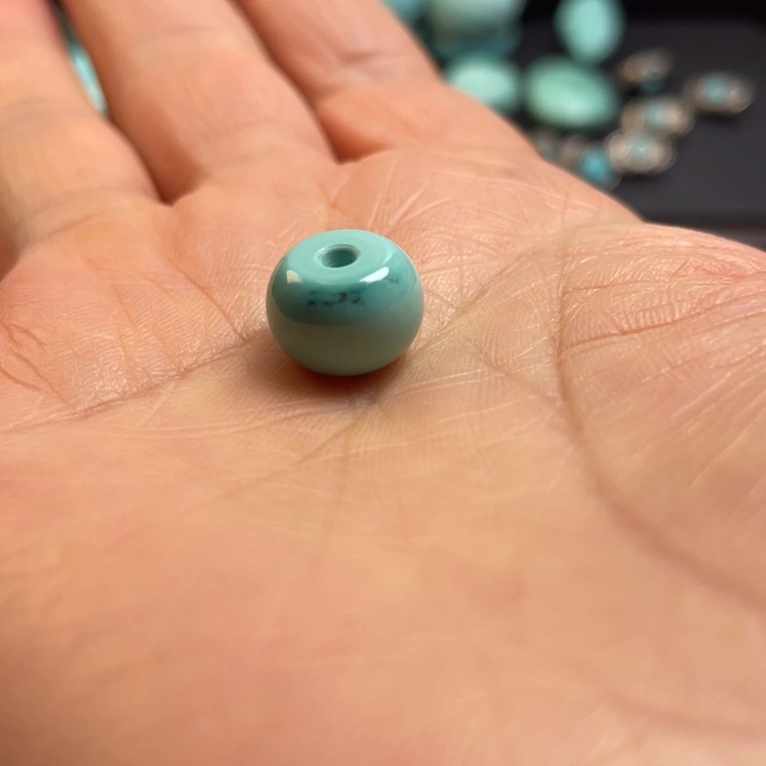 丨***丶绿松石未镶嵌颈饰