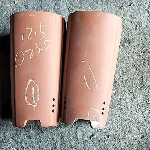 红泥四方签筒两个花盆1