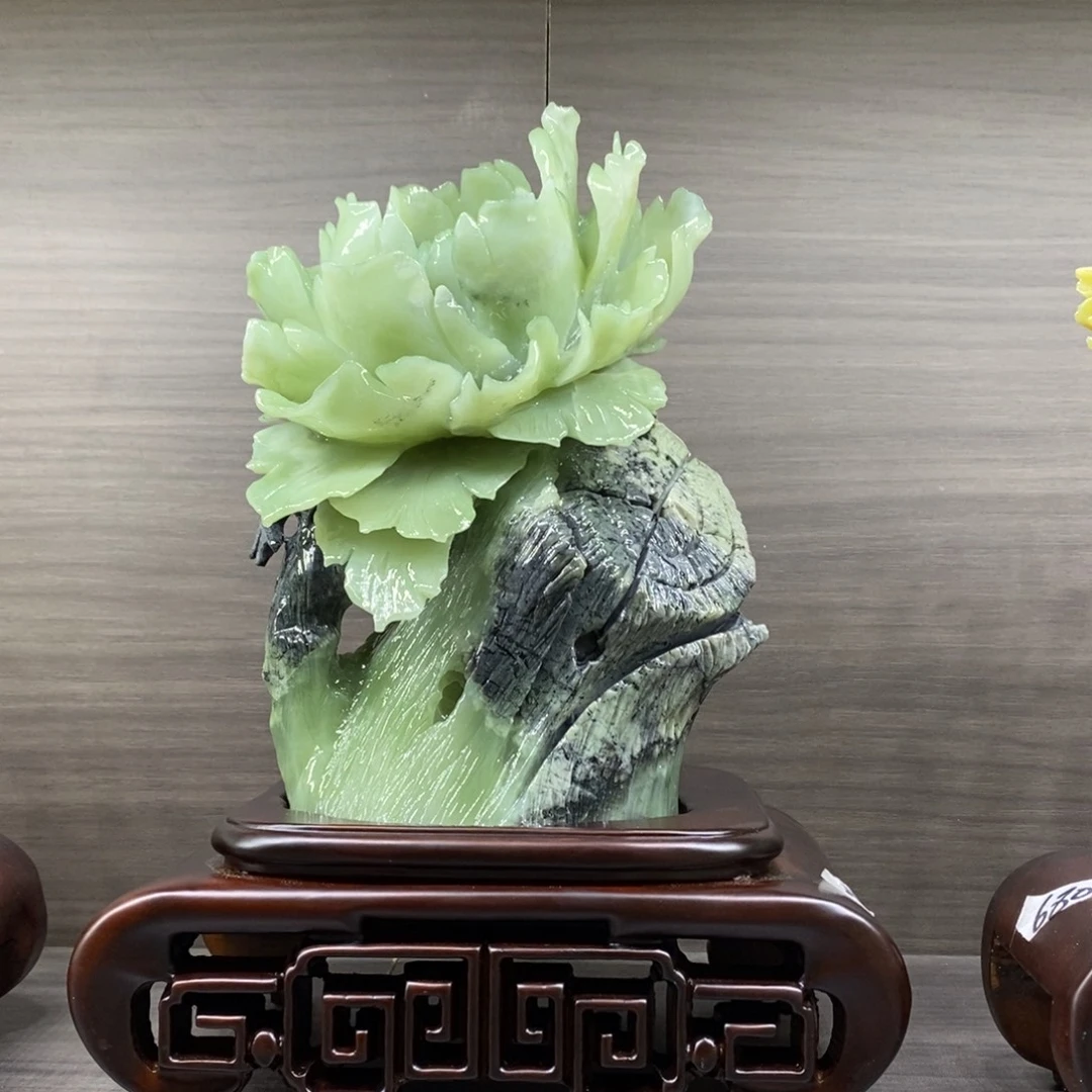 蛇纹石玉未镶嵌珠宝奇石