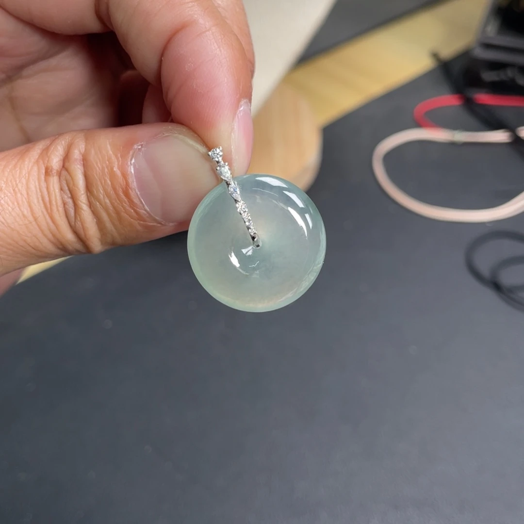 翡翠18K金镶嵌颈饰22.8-5.1