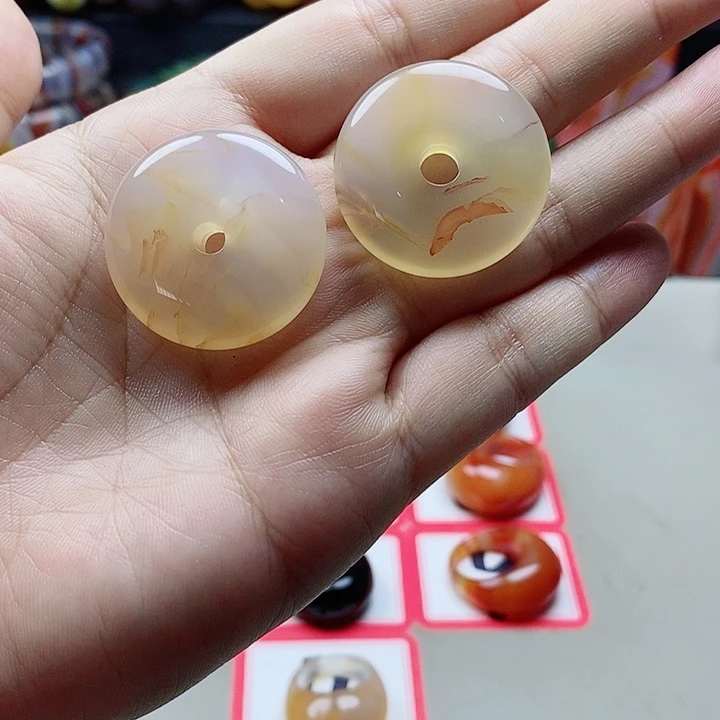 未镶嵌颈饰玛瑙/玉髓魏*珍