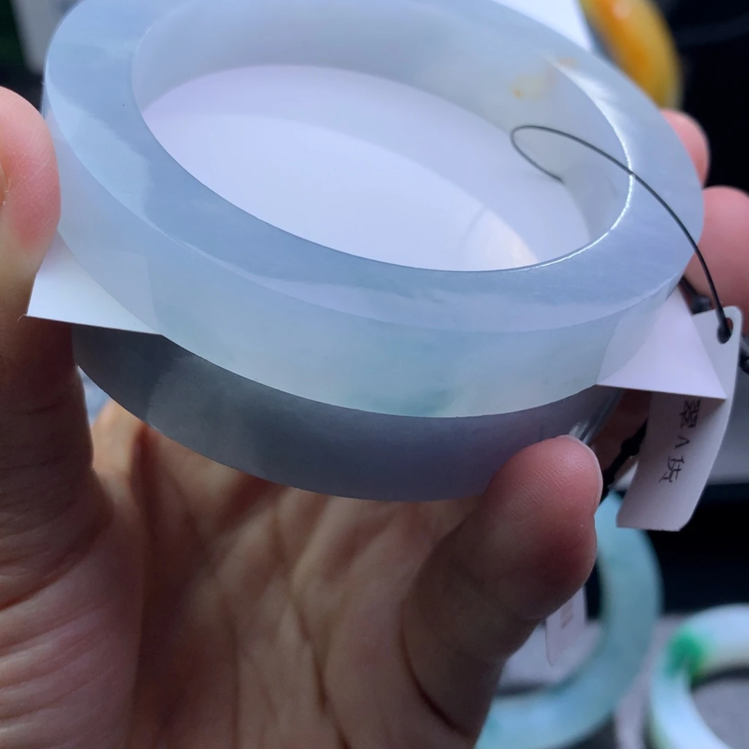 未镶嵌翡翠手镯定制翡翠