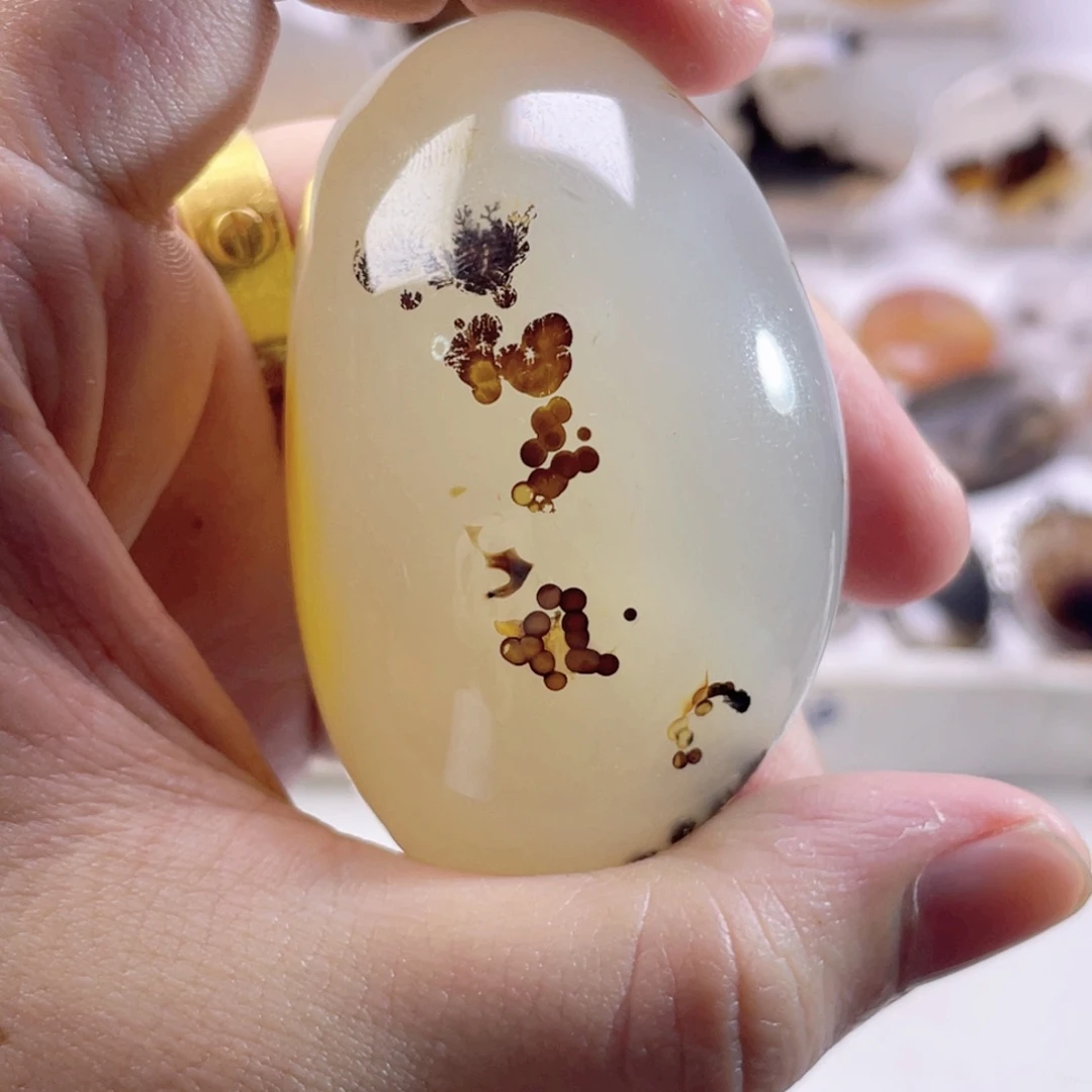 未镶嵌颈饰玛瑙/玉髓流**清