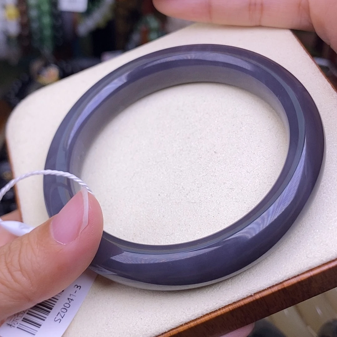 和田玉手镯未镶嵌59 浓烟紫葡萄紫手镯天花板