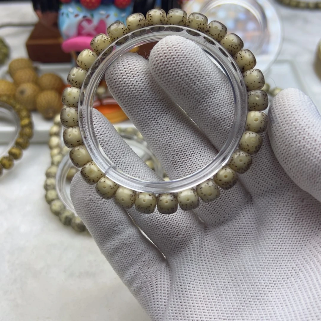 吊坠星月菩提卡8糯冰大眼睛