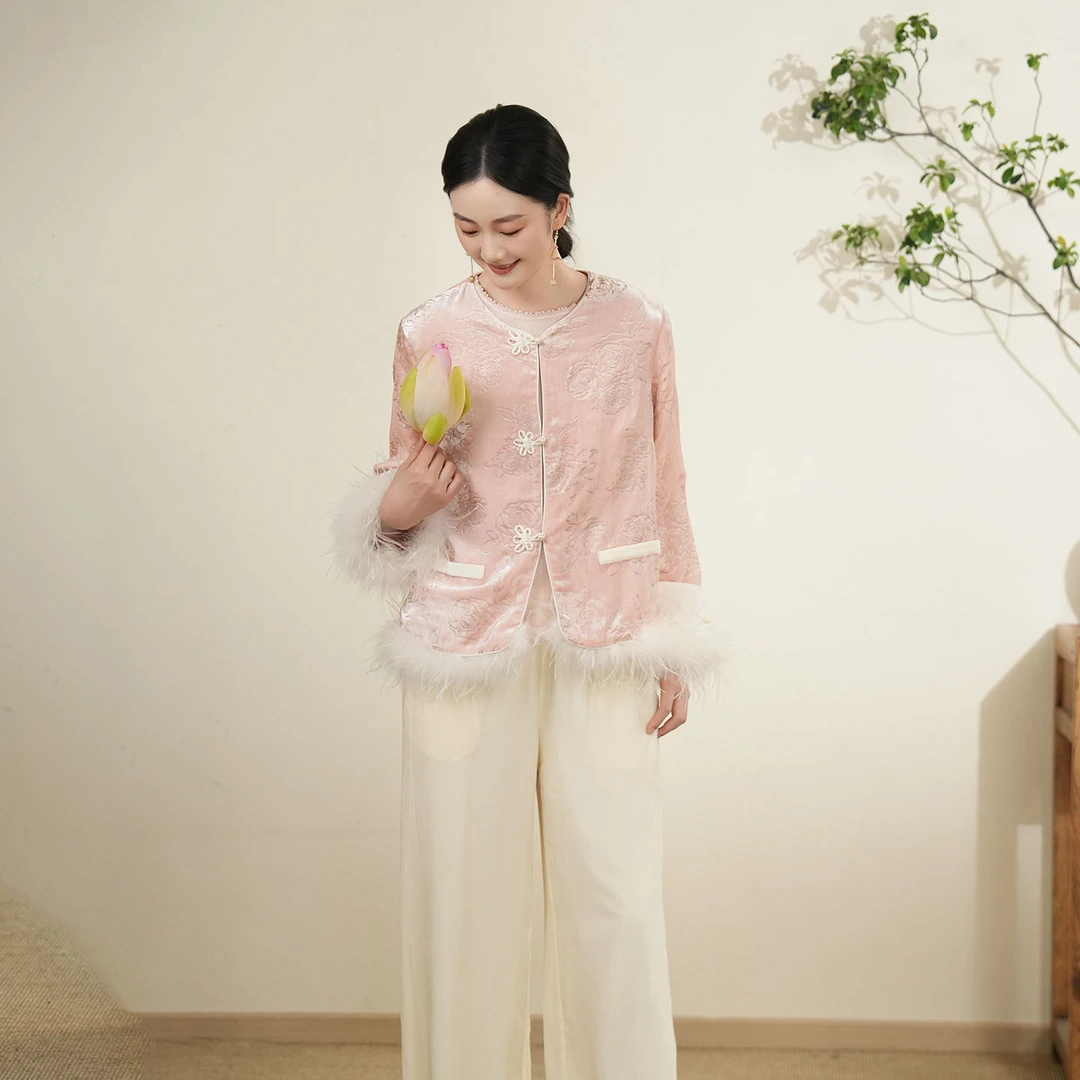 布符2025年秋季新款金丝绒花扣外套可拆卸鸵鸟毛小香风女装MQWTD1