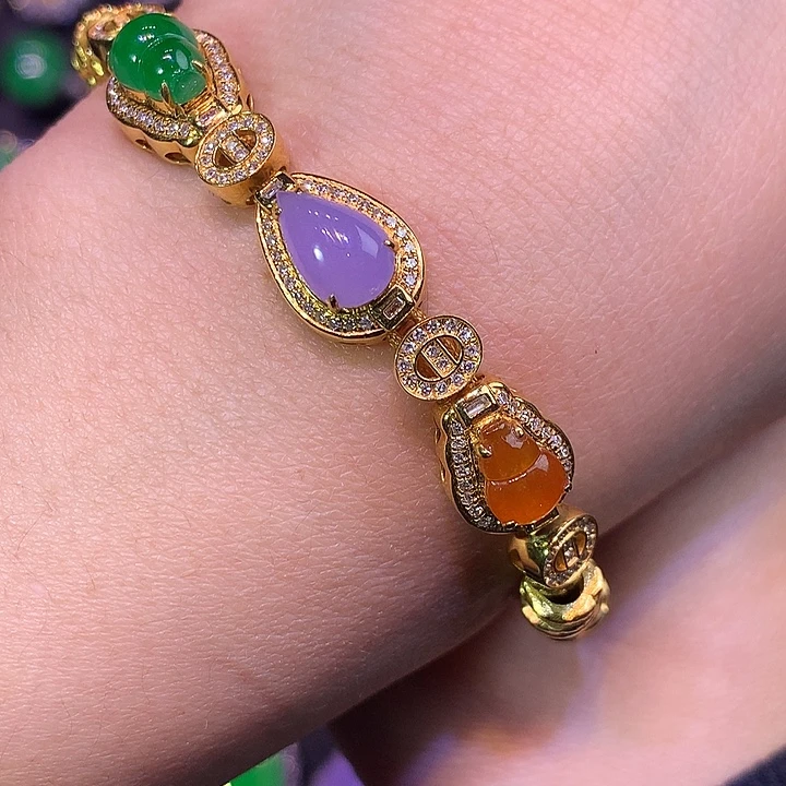 翡翠18K金镶嵌颈饰