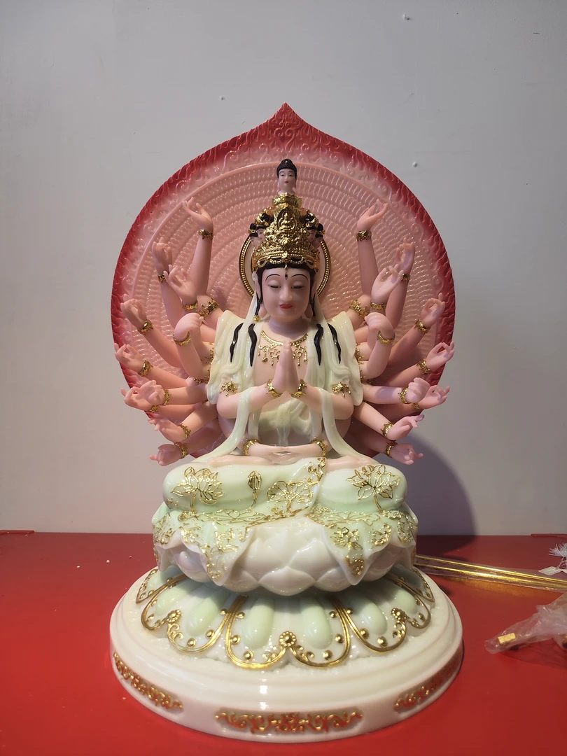 合成汉白玉千手观音