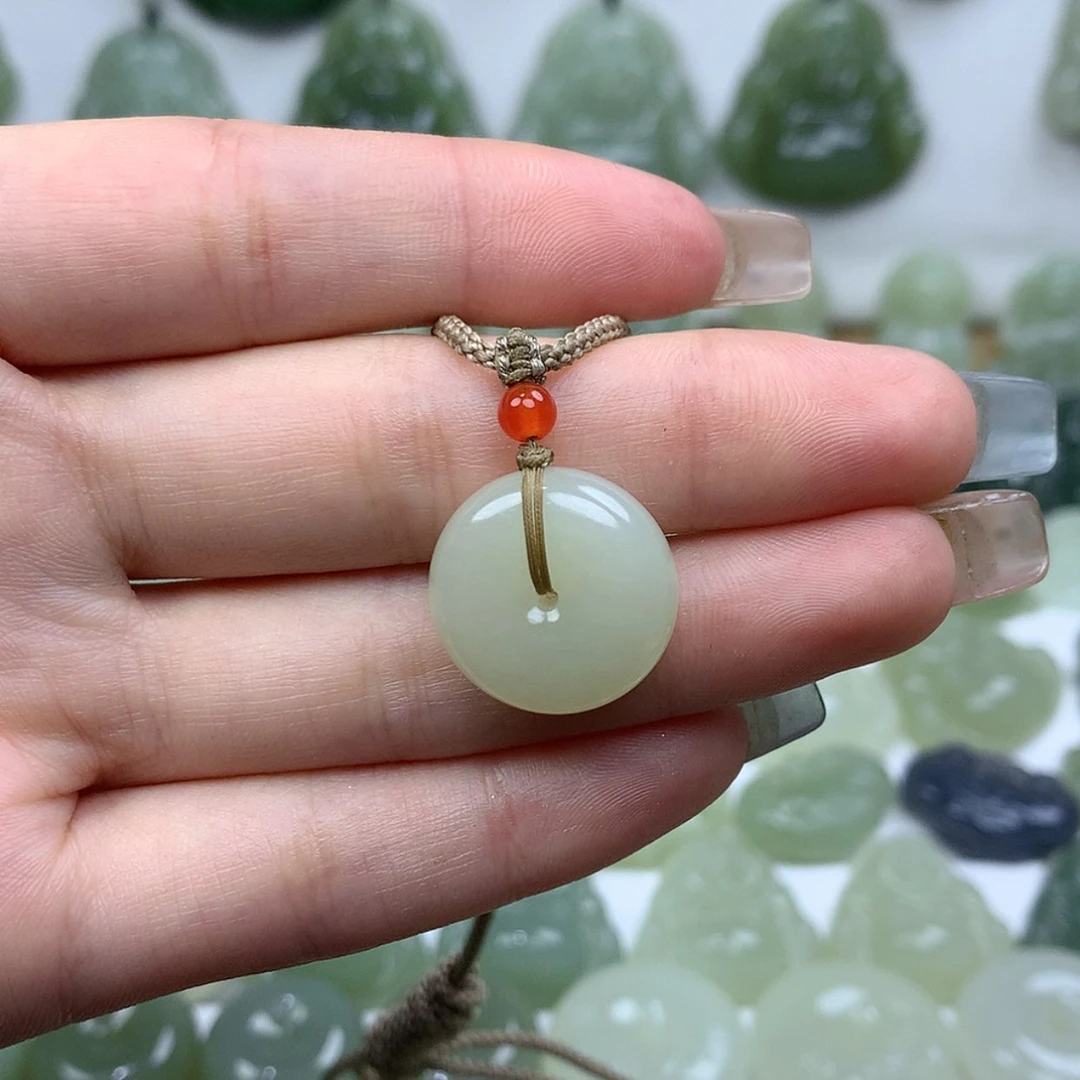 【闪购商品】颈饰未镶嵌和田玉