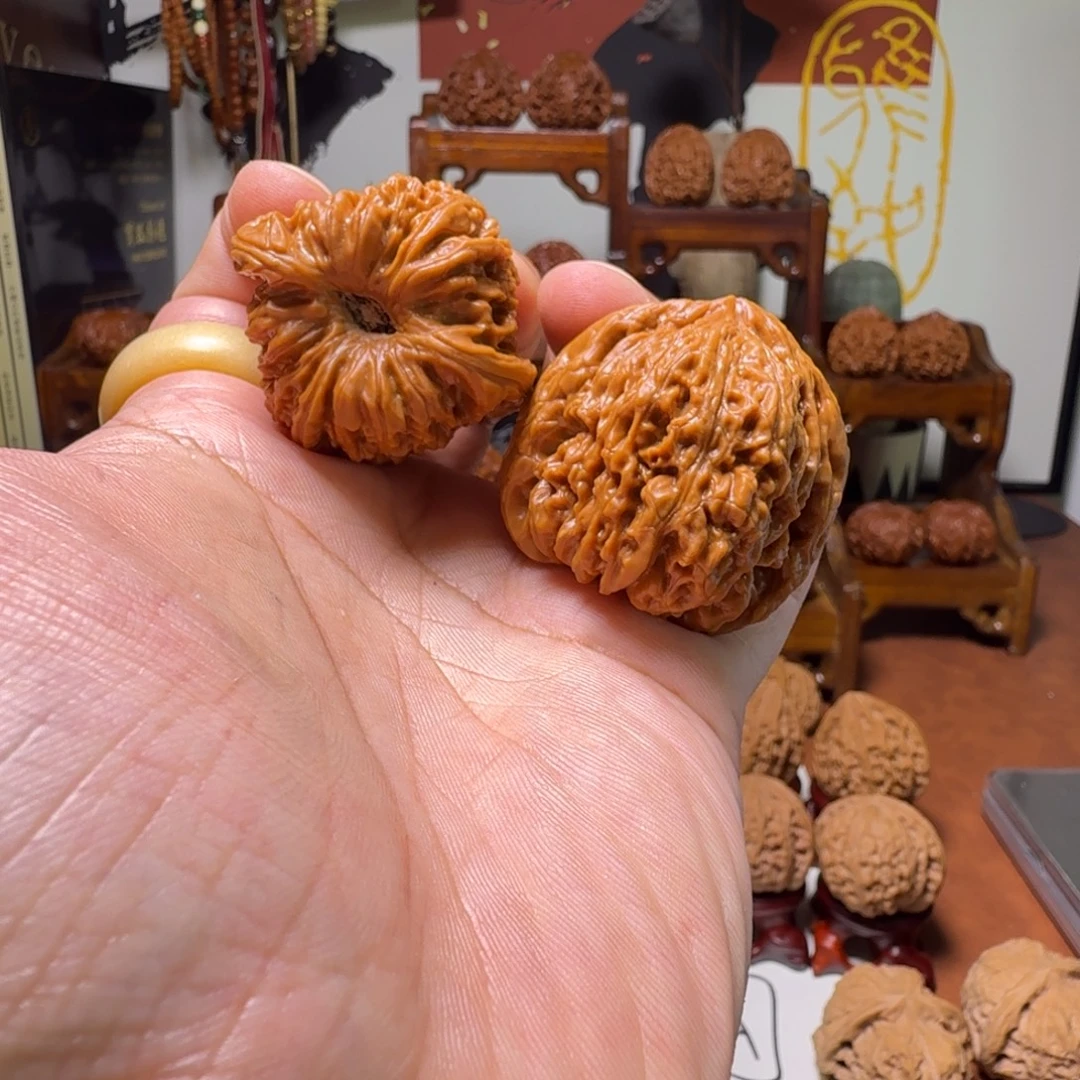 文玩核桃把件道哥俱乐部f全品凹底南疆石41