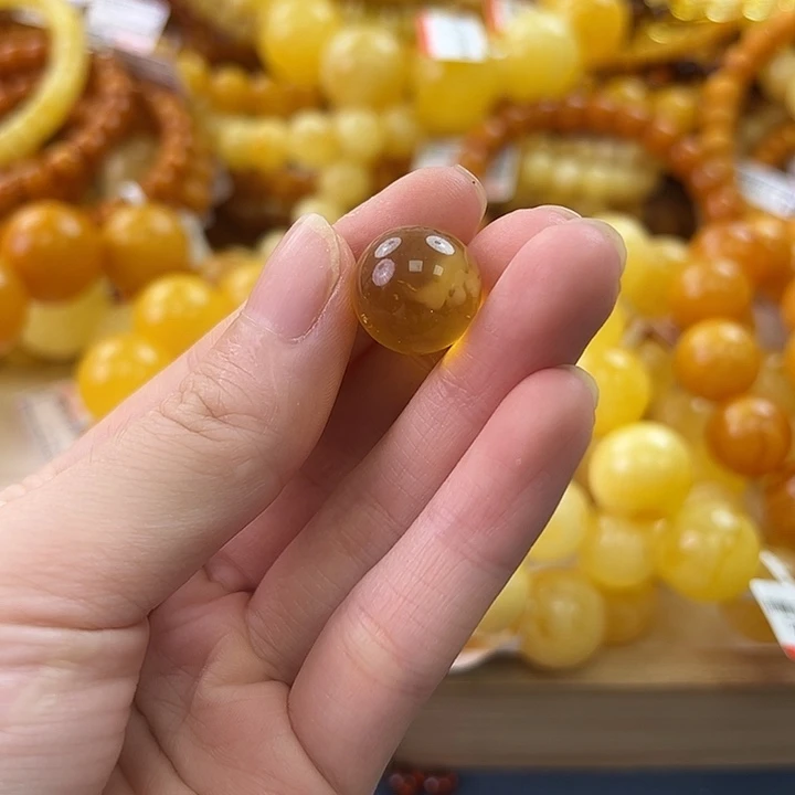 未镶嵌琥珀珠宝奇石