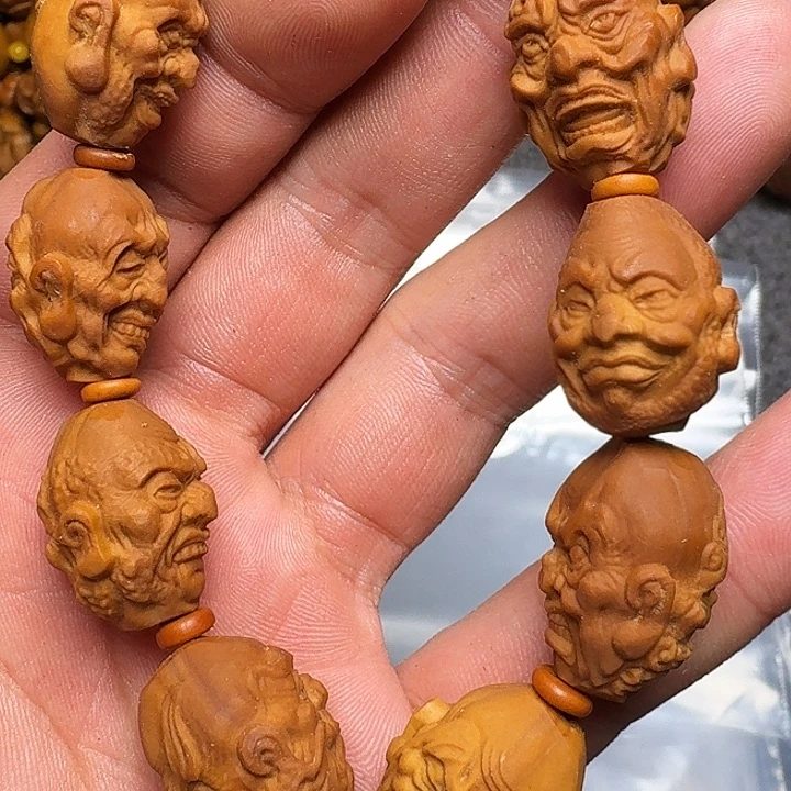 橄榄核手串你是谁
