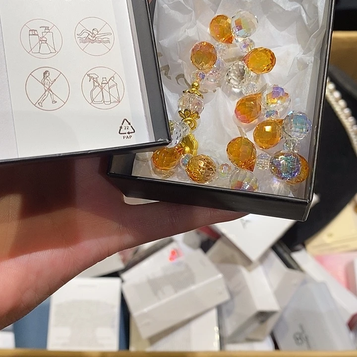 *****AVON中古饰品香水礼盒装