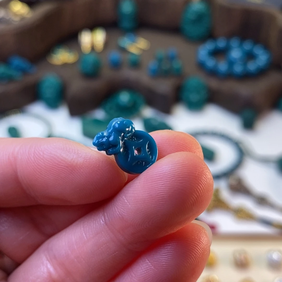 琉璃颈饰魔鬼兰8.5mm貔貅