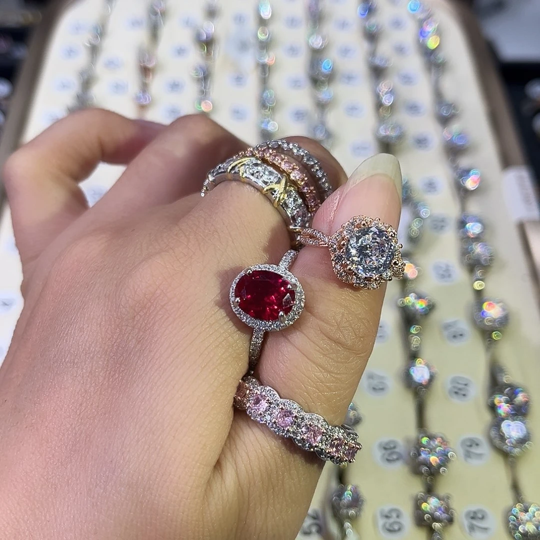 莫桑石非金属K枚爱莎公主两卡（换如图红宝）-15.5