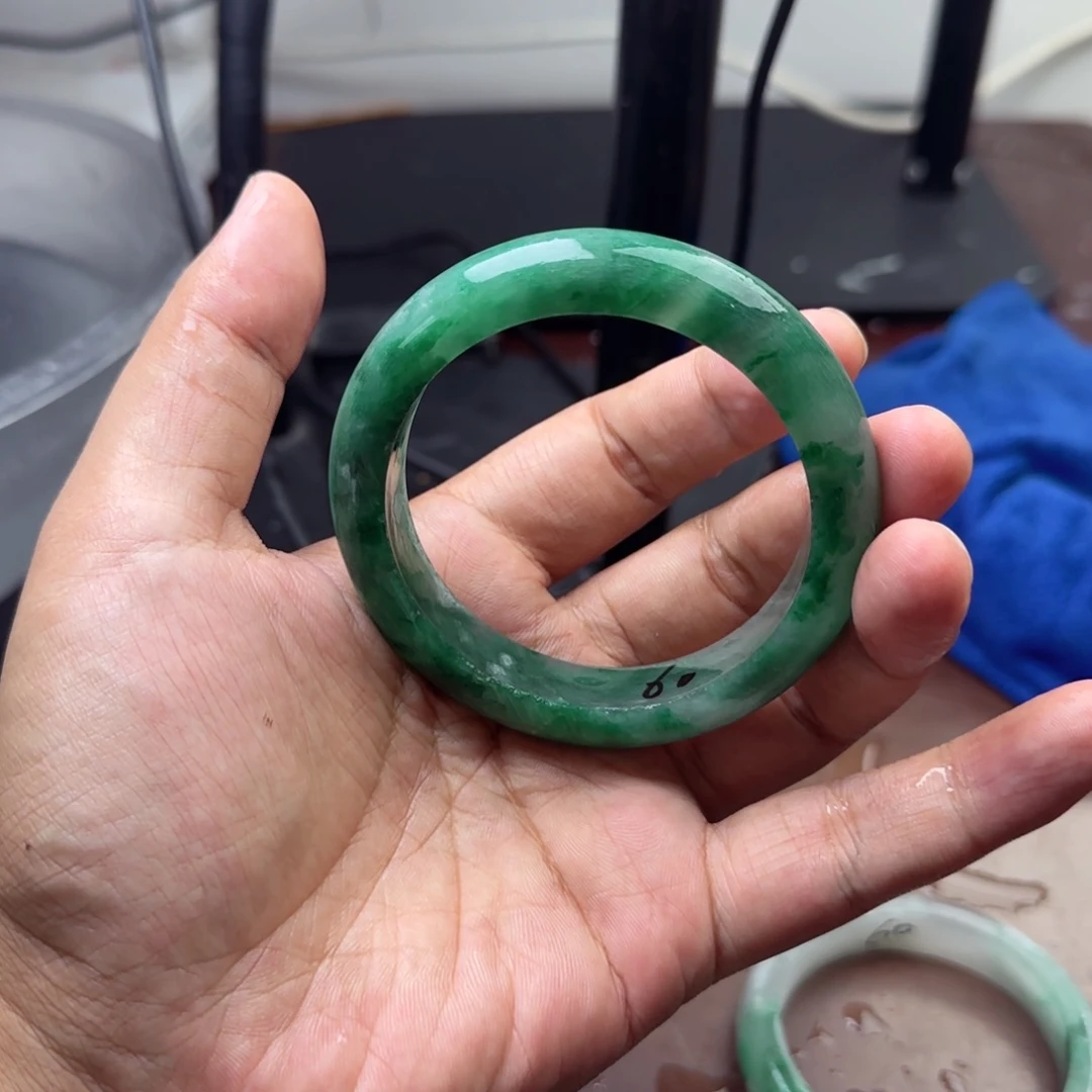 老***原定制石英质玉（非洲翠）