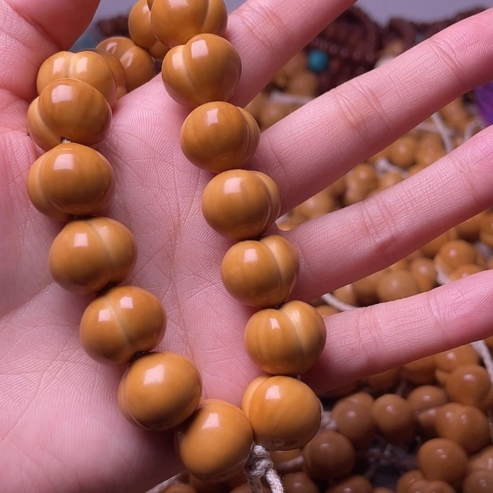 草***啵猴头核桃手串16尺寸镜面柯基屁桃手持全品无暇