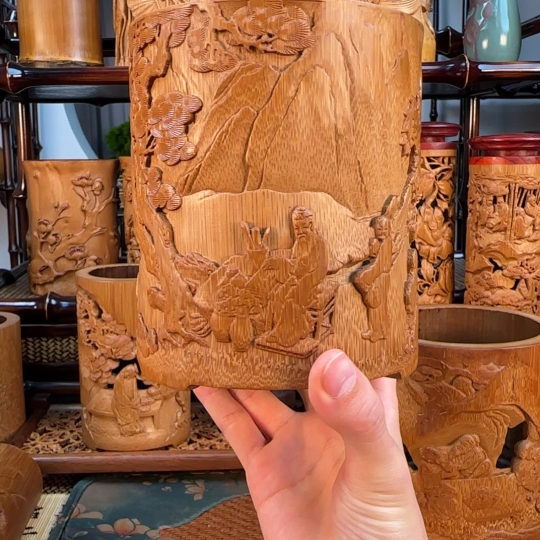 香榧木观图图笔筒