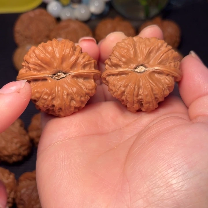 把件文玩核桃平谷凹底42