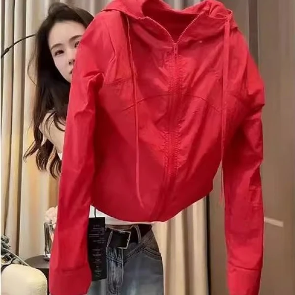 韩版时尚红色洋气连帽防晒外套夏季2025新款休闲运动高级感上衣女