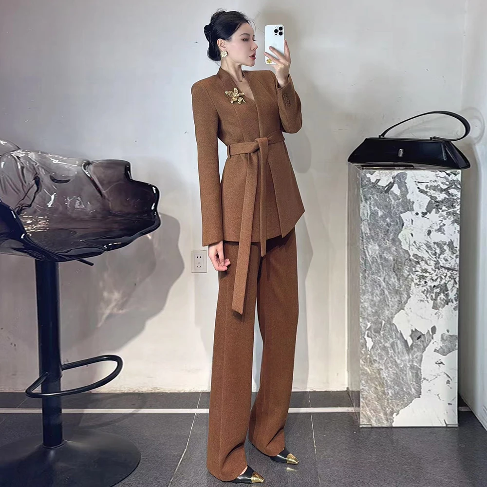 秋冬新款毛呢套装高级感混纺系带收腰西服长裤配胸针四件套