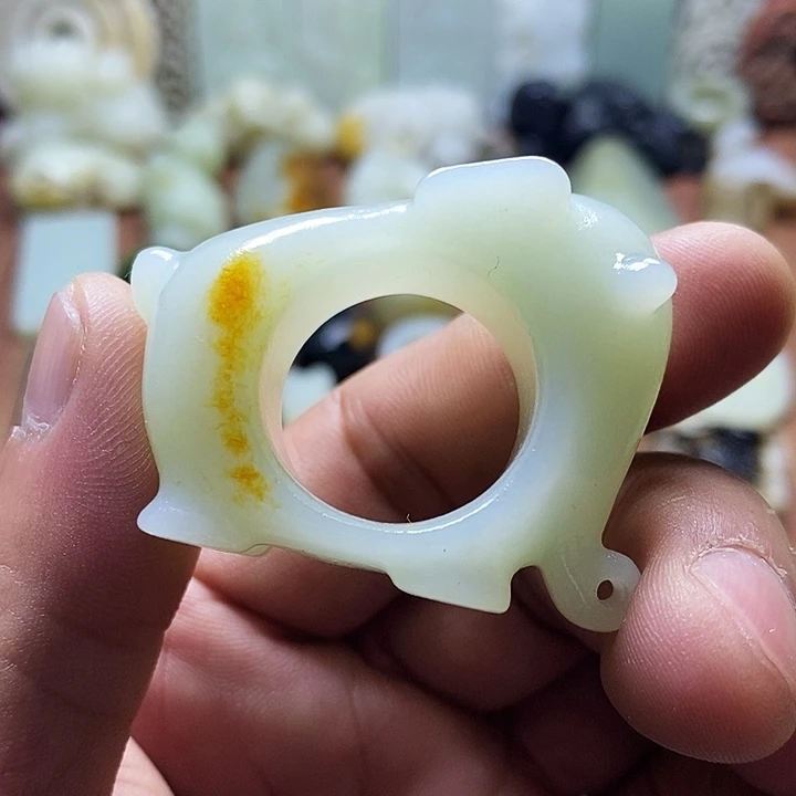 和田玉未镶嵌挂件