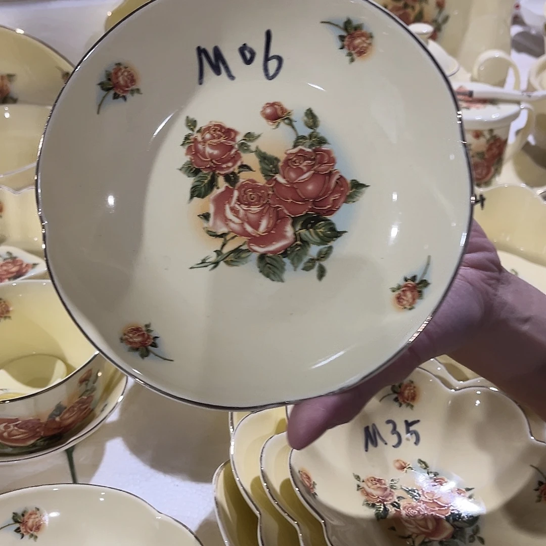 星博陶瓷有限公司2个