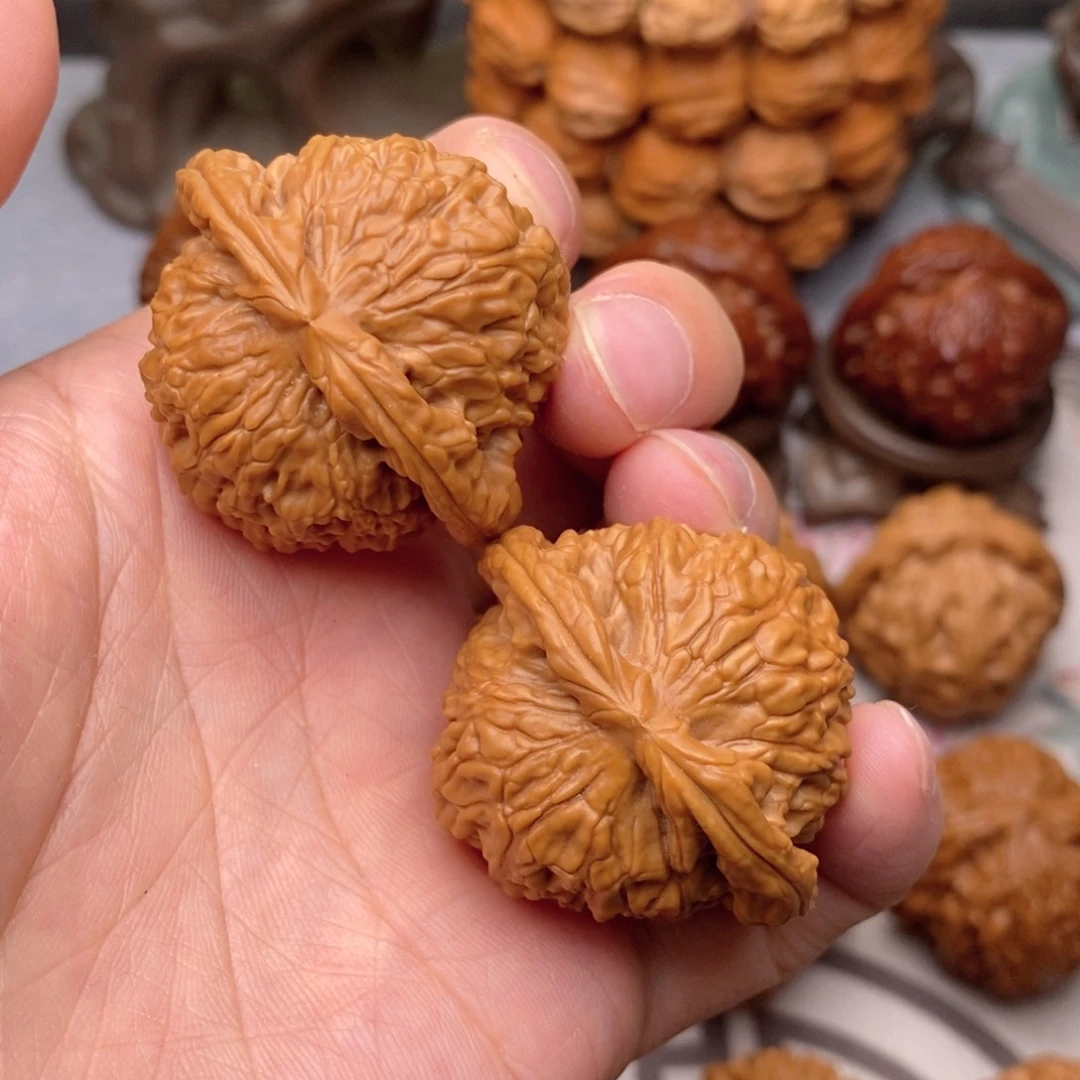 【闪购商品】文玩核桃把件白狮子40