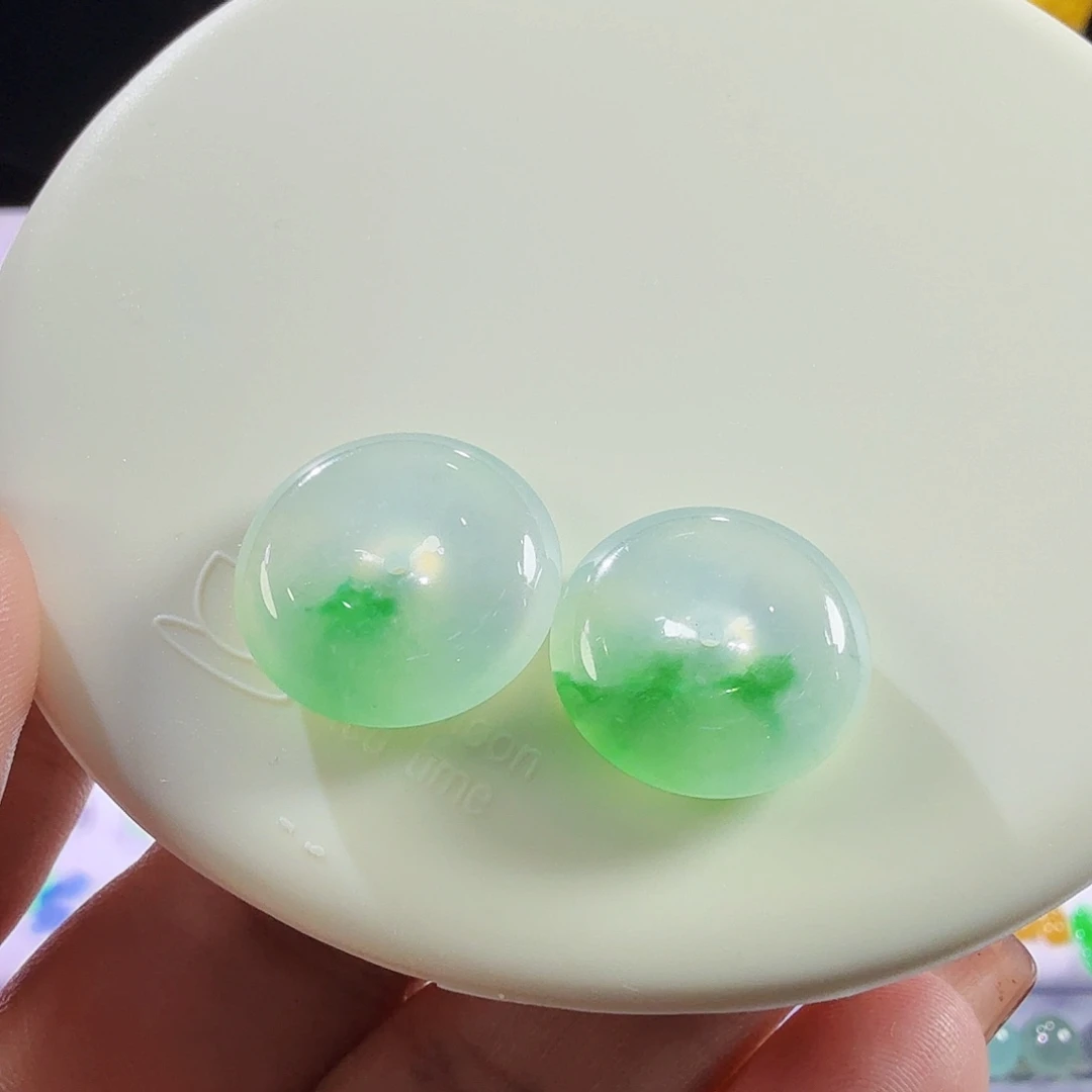 翡翠未镶嵌颈饰裸石