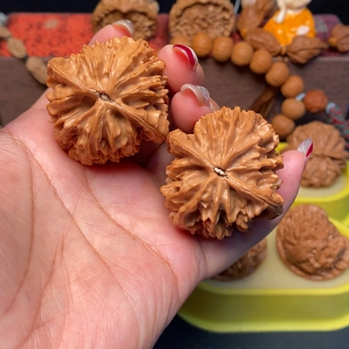 文玩核桃吊坠45招财鼠